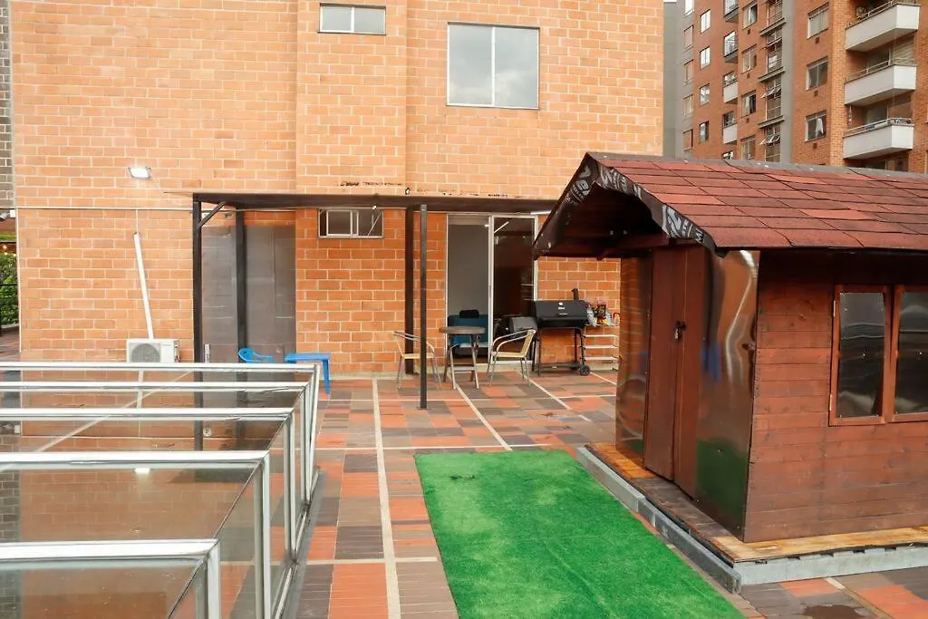 Apto De Lujo Con Terraza Zona Barbecue Y Piscina Apartment Medellin