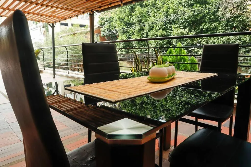 Apto De Lujo Con Terraza Zona Barbecue Y Piscina Apartment Medellin