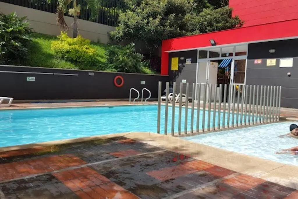 Apto De Lujo Con Terraza Zona Barbecue Y Piscina Apartment Medellin