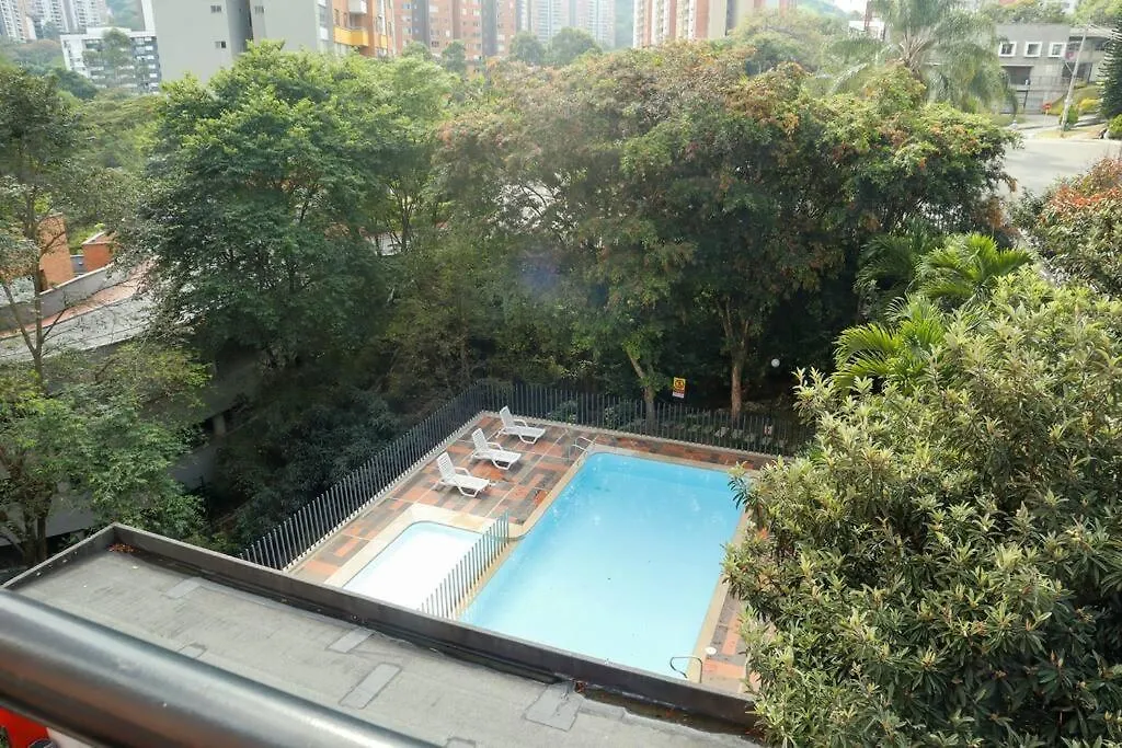 Apto De Lujo Con Terraza Zona Barbecue Y Piscina Apartment Medellin Colombia